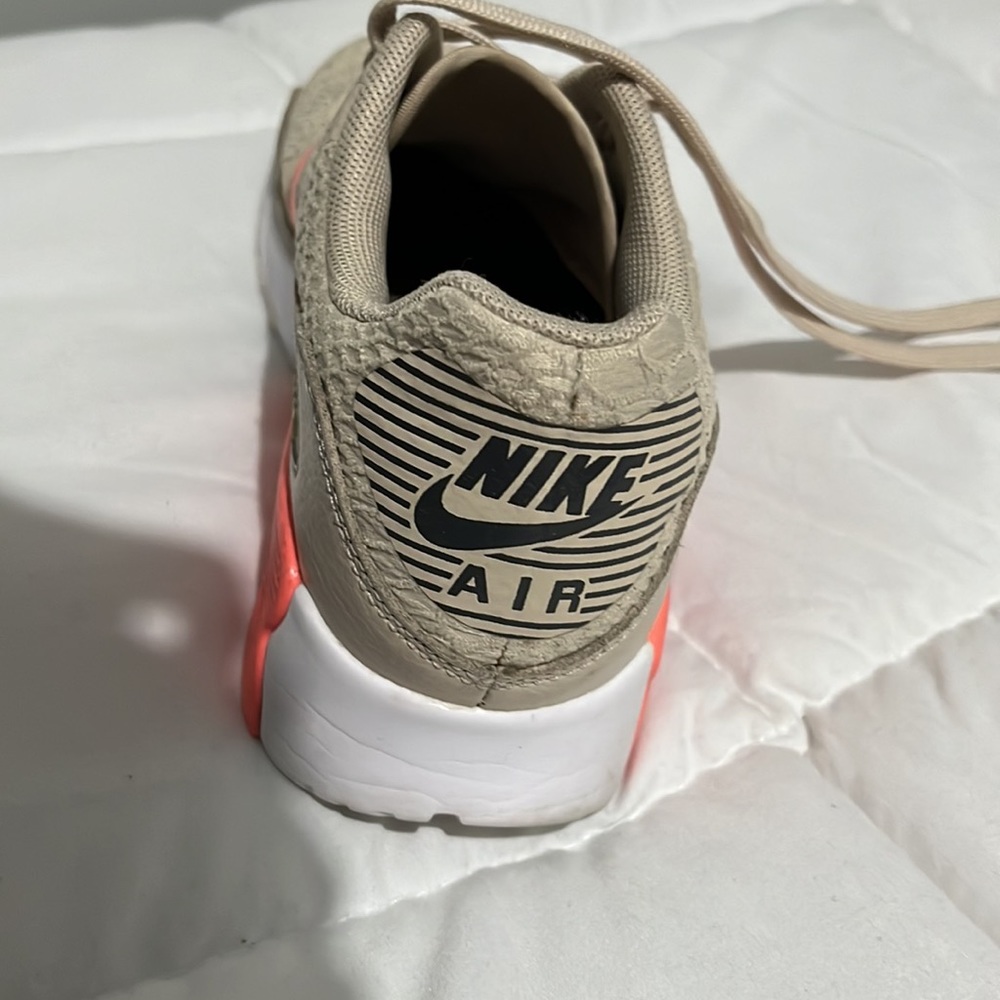 Size 7 lady’s Nike max - Picture 4 of 4